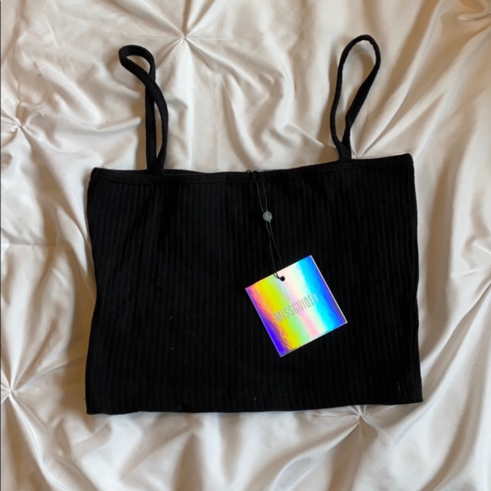 NWT !!! Black Straight Neck Cropped Cami